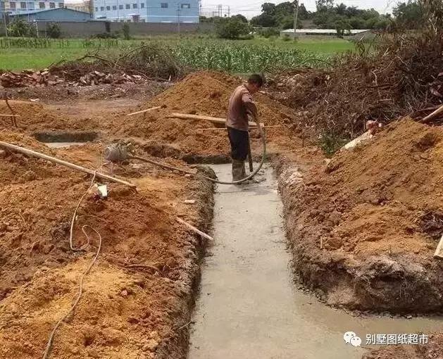 农村自建房基础施工这么做才能又稳又安全,别再花冤枉钱了