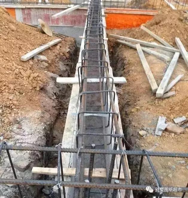 农村自建房基础施工这么做才能又稳又安全,别再花冤枉钱了