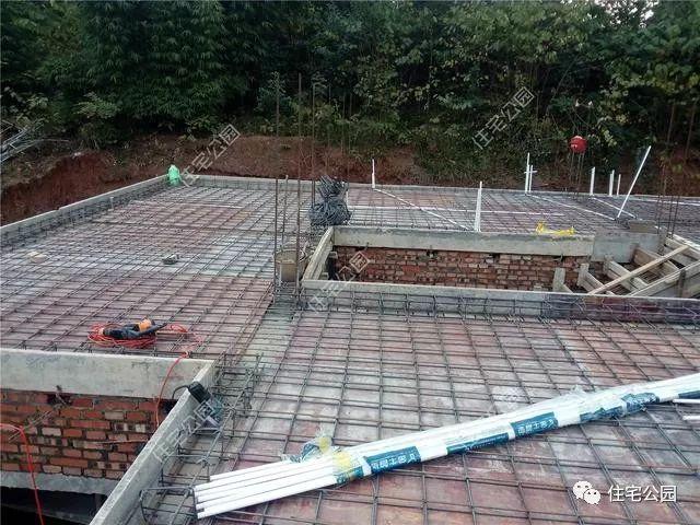 成都42万自建二层小别墅,这让一般包工头抓狂的坡屋顶啊!