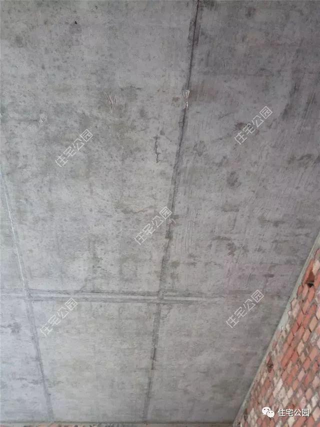 成都42万自建二层小别墅,这让一般包工头抓狂的坡屋顶啊!