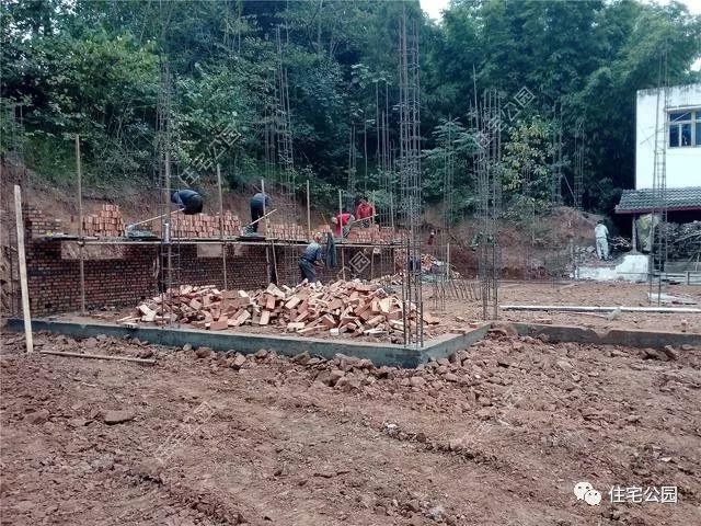 成都42万自建二层小别墅,这让一般包工头抓狂的坡屋顶啊!